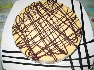 Tarta de queso con base de brownie