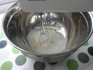 Bizcocho de frutas escarchadas