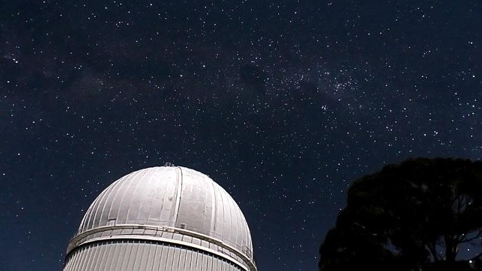 Timelapse: The Sky over the Anglo-Australian Telescope, by Ángel R. López-Sánchez (AAO/MQ)