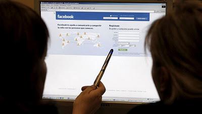 Cada día más de 600.000 cuentas de Facebook están en riesgo