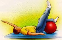 Ejercicios de estabilización lumbar y alineación con pelota de fitness