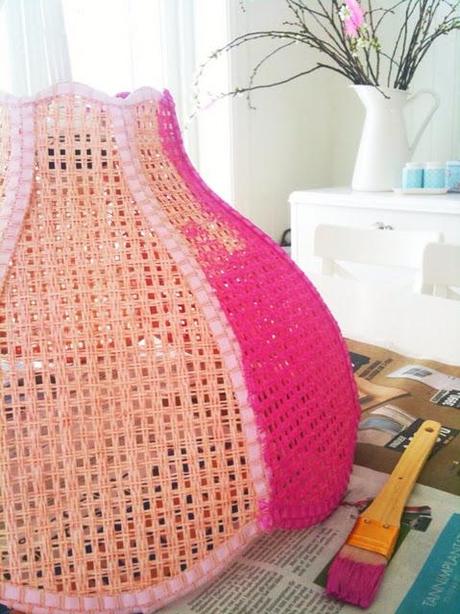 DIY: Pintar una lámpara de color rosa para un dormitorio infantil