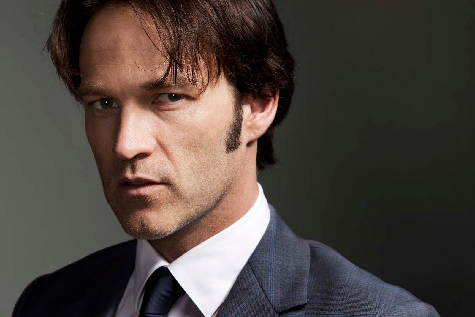 Stephen Moyer y Radha Mitchell en Evidence