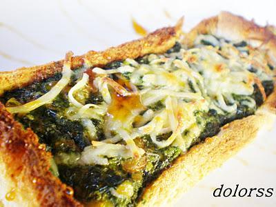 Bocado crujiente relleno de espinacas y nueces a la miel  ... mi letra  es ...