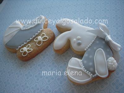 Galletas decoradas bebe....en gris y blanco!!