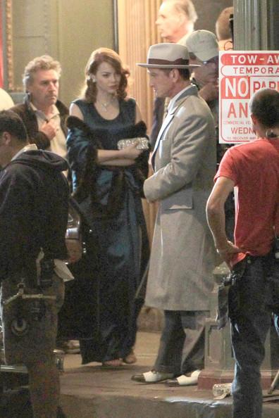 Emma Stone y Sean Penn en el set de Gangster Squad