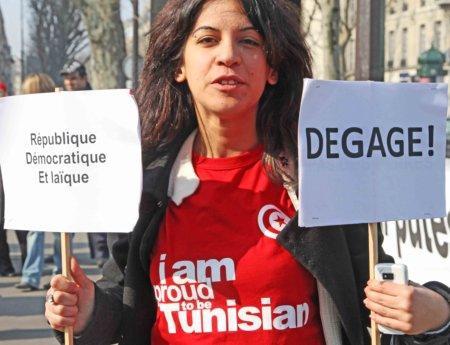 Femmes de Paris, by Juan Pedro Quiñonero