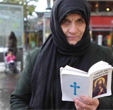 Femmes de Paris, by Juan Pedro Quiñonero