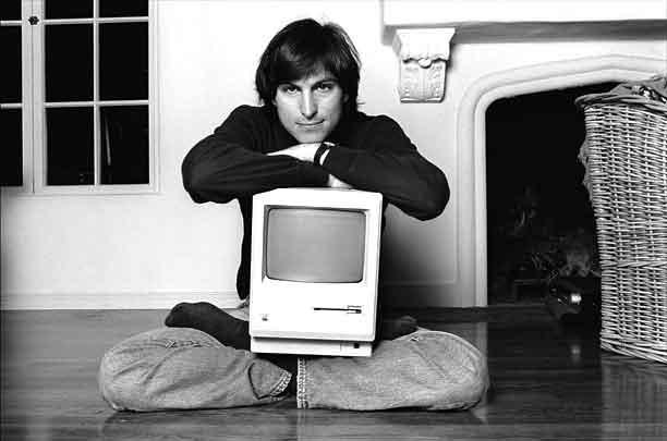 Steve_Jobs_Mac_Retro