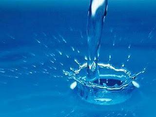 MITOS ALIMENTARIOS IV: beber agua durante las comidas engorda MITOS ALIMENTARIOS IV: beber agua durante las comidas engorda