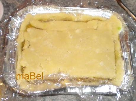 Pan de cádiz ( mazapán con frutas)