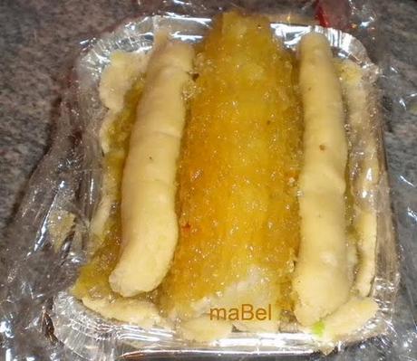 Pan de cádiz ( mazapán con frutas)