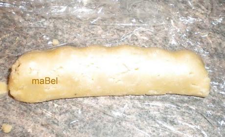 Pan de cádiz ( mazapán con frutas)