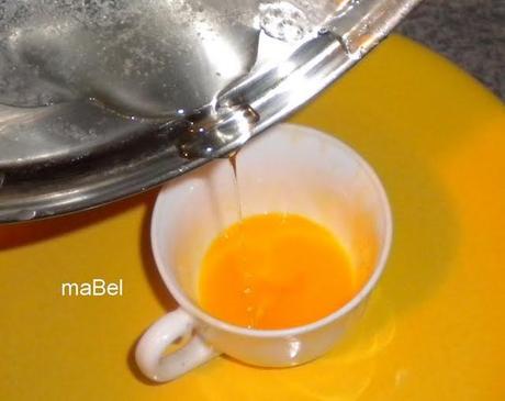 Pan de cádiz ( mazapán con frutas)