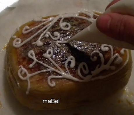 Pan de cádiz ( mazapán con frutas)