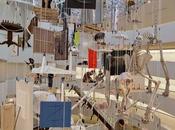 retrospectiva colgante Maurizio Cattelan Nueva York