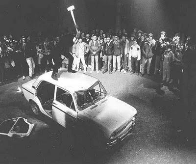 ACCION! The Story of La Fura dels Baus