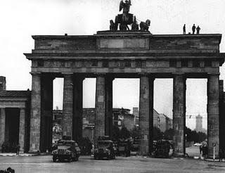 DESTRUCCION DEL MURO DE BERLIN: VEINTIDOS AÑOS DESPUES