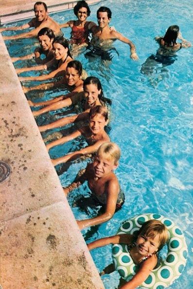 KIKO9Hijos Kiko Ledgard