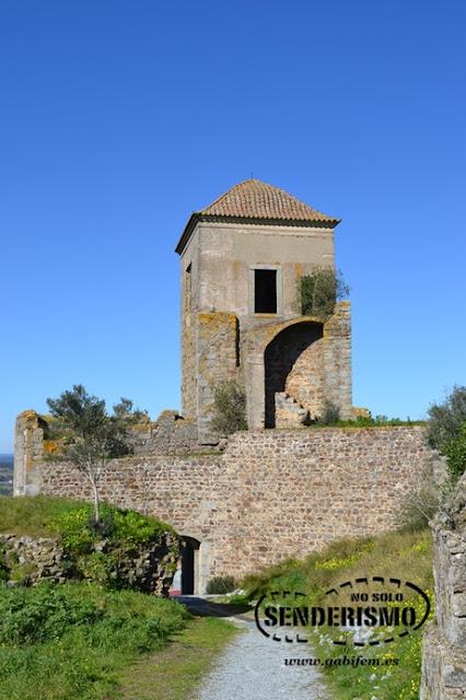 Cerca e Castelo de Montemor-o-Novo