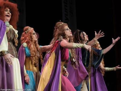 Cómo disfrutar del Carnaval de Cádiz sin morir en el intento. Cómo disfrutar del Carnaval de Cádiz sin morir en el intento.