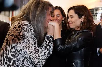 Cómo disfrutar del Carnaval de Cádiz sin morir en el intento. Cómo disfrutar del Carnaval de Cádiz sin morir en el intento.