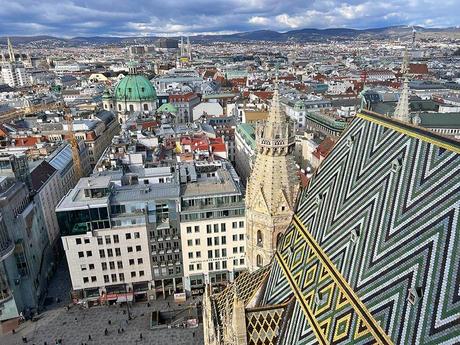 Vistas desde lo alto de la torre de la catedral de Viena.