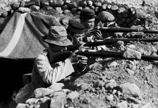 EL VUELO DE LOS BUITRES (2021), DE JORGE MARTÍNEZ REVERTE. EL DESASTRE DE ANNUAL Y LA GUERRA DEL RIF.