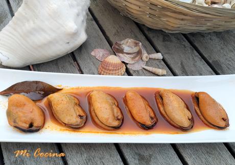 MEJILLONES EN ESCABECHE