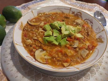 Lentejas con setas y aguacate