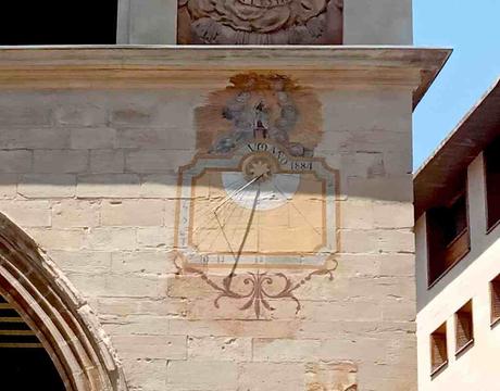 Reloj y ponderales en Alcañiz