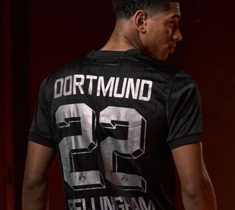 Descubre la camiseta negra del Borussia Dortmund inspirada en la ciudad  4