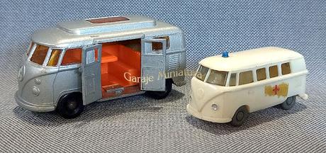 Volkswagen Kombi en dos versiones de Matchbox y Wiking