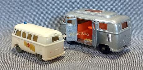 Volkswagen Kombi en dos versiones de Matchbox y Wiking