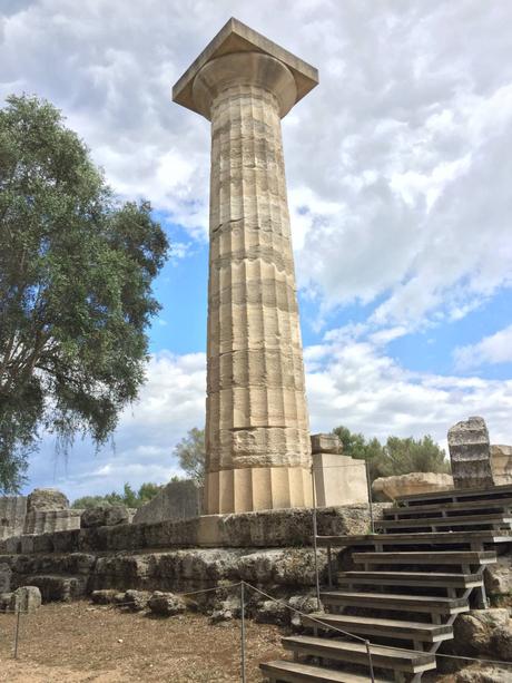 Pilar del Templo de Zeus Grecia