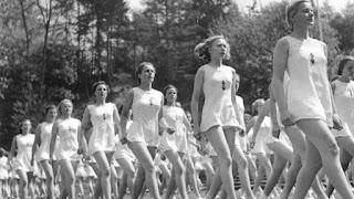 De lo que el nazismo prometió a las mujeres De lo que el nazismo prometió a las mujeres