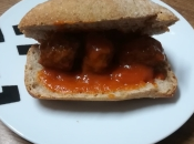 Bocadillo albóndigas