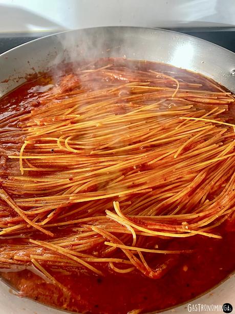 Spaghetti all’assassina, comida de matadores Spaghetti all’assassina, comida de matadores