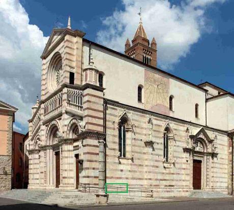 «Canna» y reloj solar en el Duomo de Grosseto