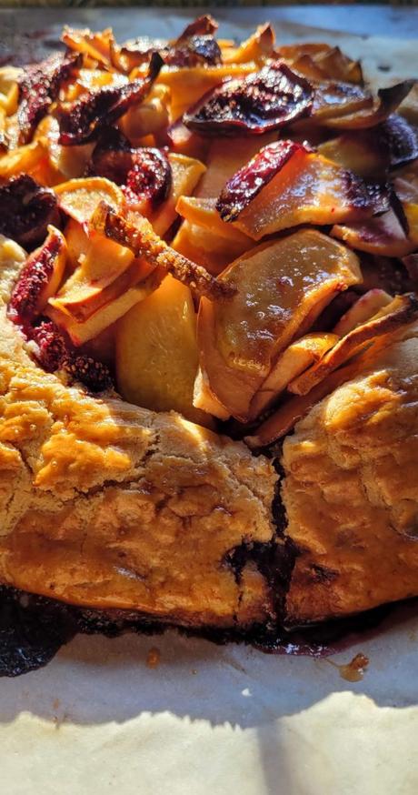 Volcán de frutas de verano