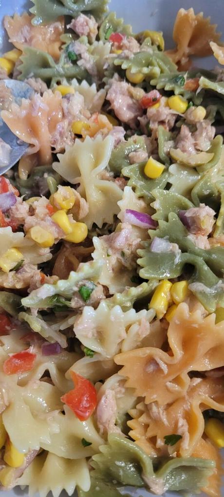 ensalada pajaritas y atun