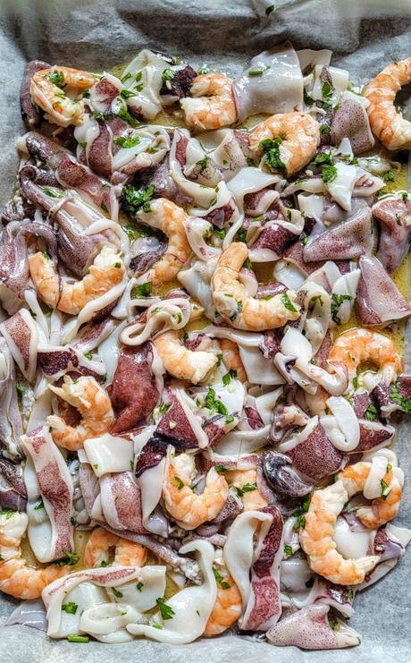 Calamares y langostinos rebozados al horno