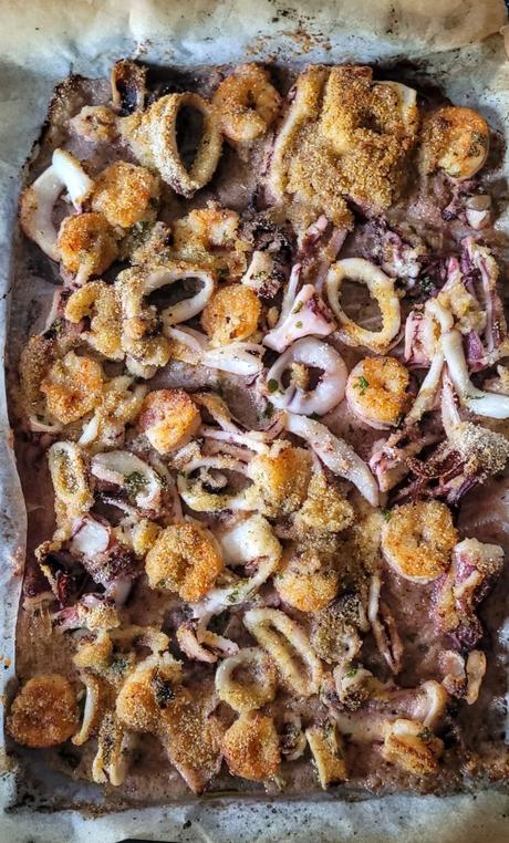 Calamares y langostinos rebozados al horno