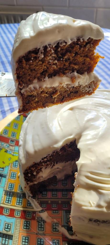 Tarta de Zanahoria con cobertura de queso crema
