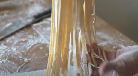 Noodles con huevo Noodles con huevo