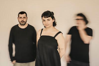 ALBA MORENA: 'NADIE'