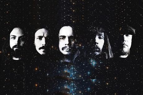 Vesilinja - Myrskyn Keskellä (2022)