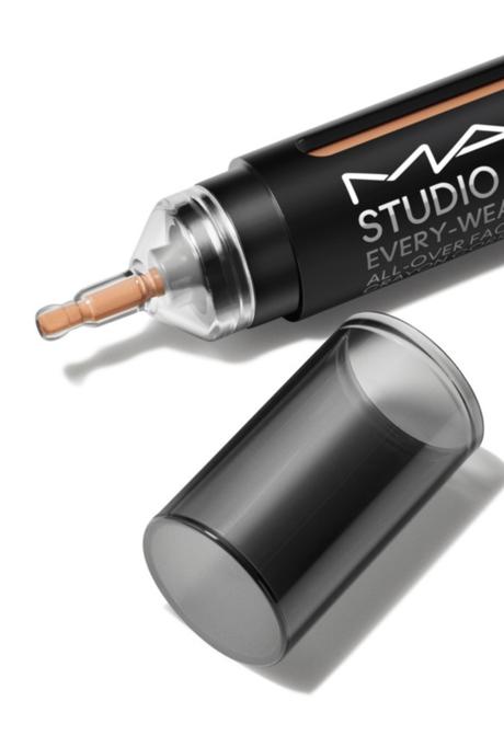 MAC Studio Fix Every Wear All Over Face Pen MAC Studio Fix Every Wear All Over Face Pen