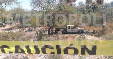 Prenden fuego a camioneta con persona adentro en Ciudad Fernández