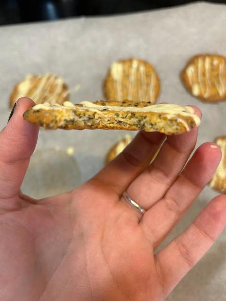 Galletas de coco, chía y chocolate blanco - Sin lácteos y sin gluten Galletas de coco, chía y chocolate blanco - Sin lácteos y sin gluten